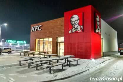 W piątek otwarcie KFC. 300 kubełków po 1 zł