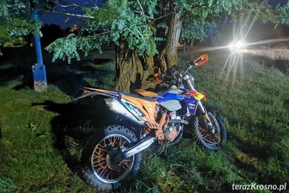 Wypadek motocyklisty z pasażerem w Jasionce
