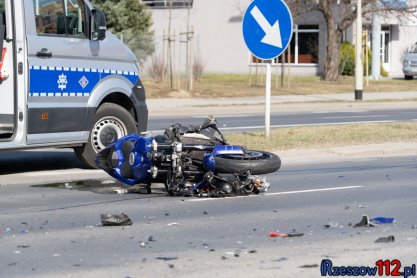 Wypadek na alei Kopisto w Rzeszowie. Zderzenie forda z motocyklistą