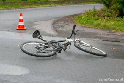 Wypadek w Chlebnej, poważne obrażenia rowerzysty