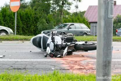 Wypadek w Iwoniczu, zderzenie motocykla i samochodu
