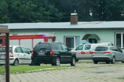 Wypadek w Korczynie. Pracownikowi zmiażdżyło rękę