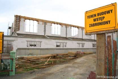 Zaglądamy na budowę sali gimnastycznej w Świerzowej Polskiej