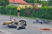  Zderzenie rowerzysty z motocyklistą w Pustynach