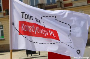 Tour de Konstytucja na Placu Konstytucji w Krośnie