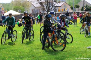 Zawody rowerowe dla dzieci w parku w Rymanowie