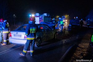 Zderzenie dwóch samochodów w Przybówce