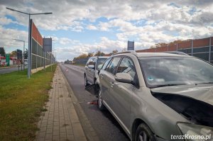 Zderzenie trzech samochodów na Podkarpackiej