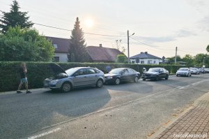 Zderzenie trzech samochodów w Zręcinie